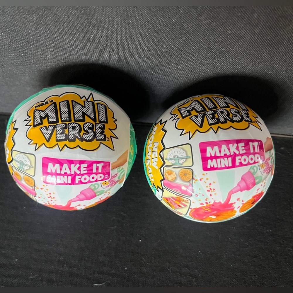 MGA MiniVerse Make It Mini Food --2 Balls